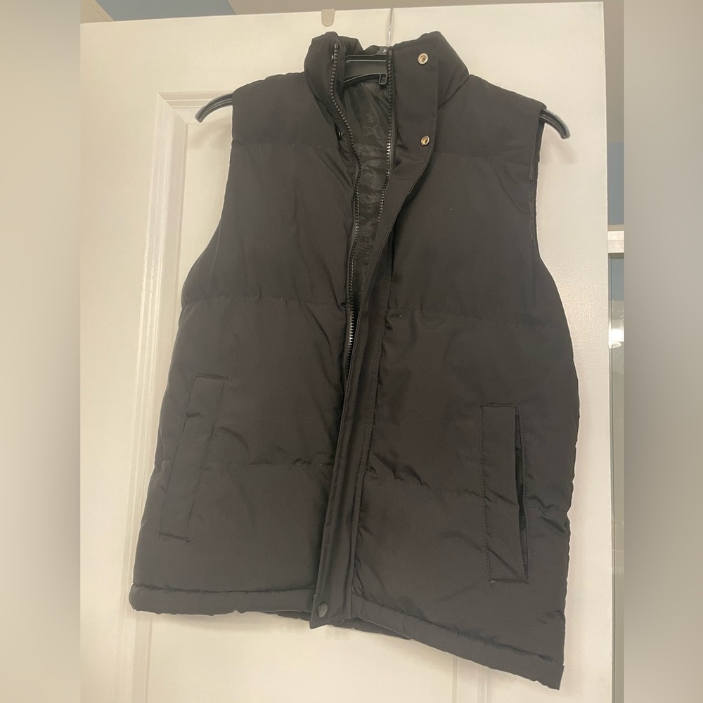 SHEIN Kids Black Puffer Vest
